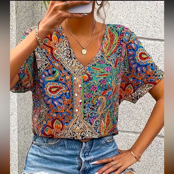 Paisley Print V-neck Blouse